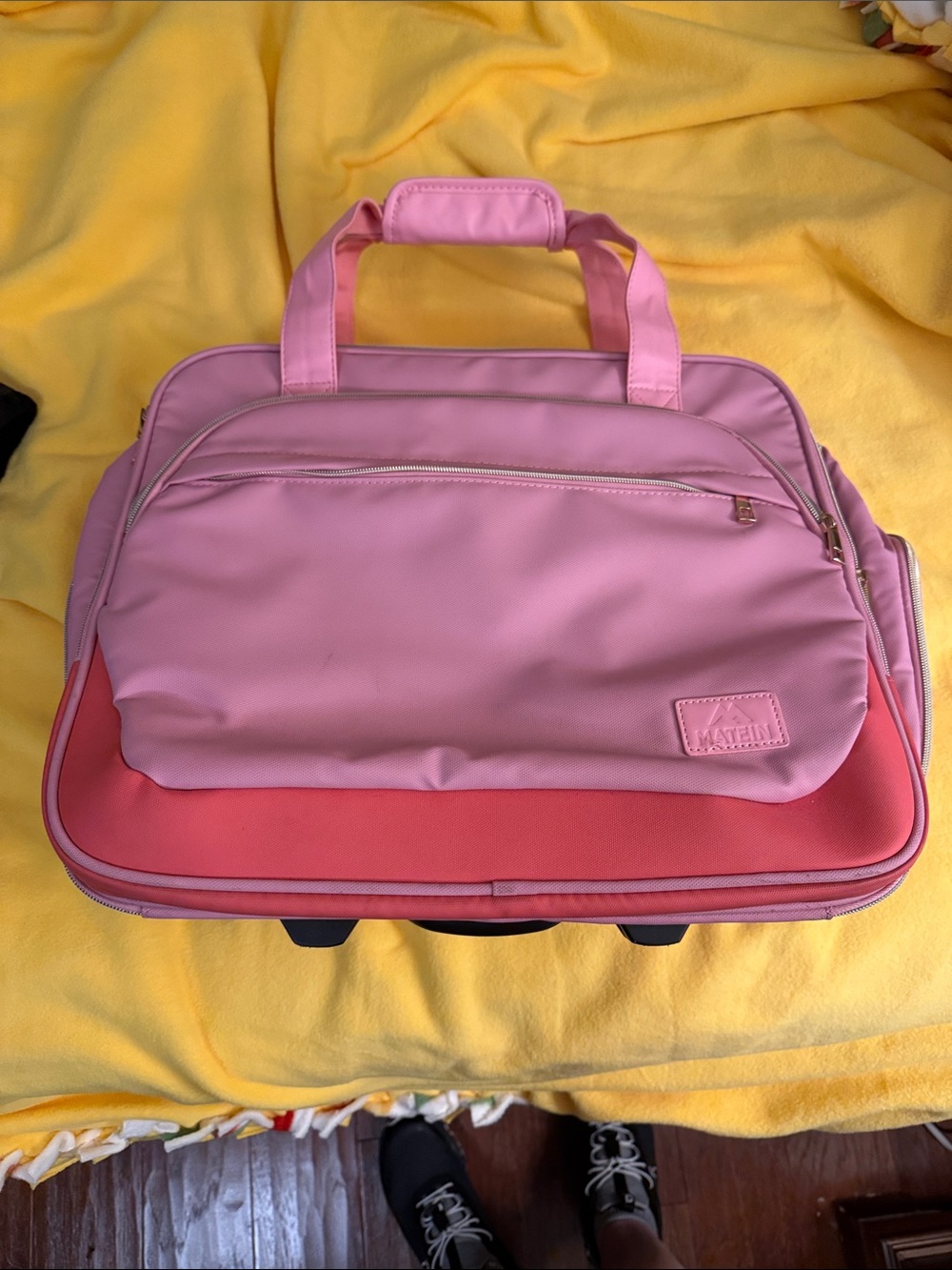 Matein Pink Two-Tone Travel Bag